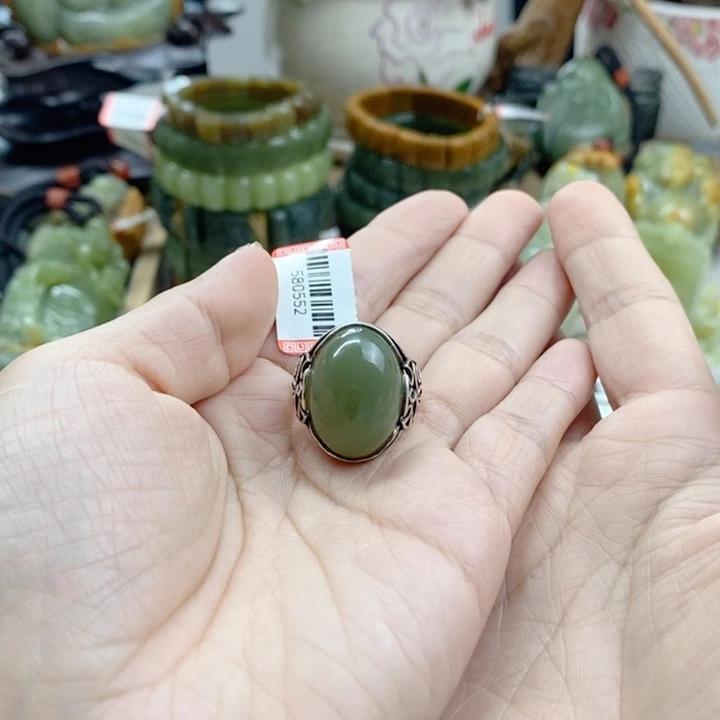 透闪石质玉戒指银S925镶嵌百*堂