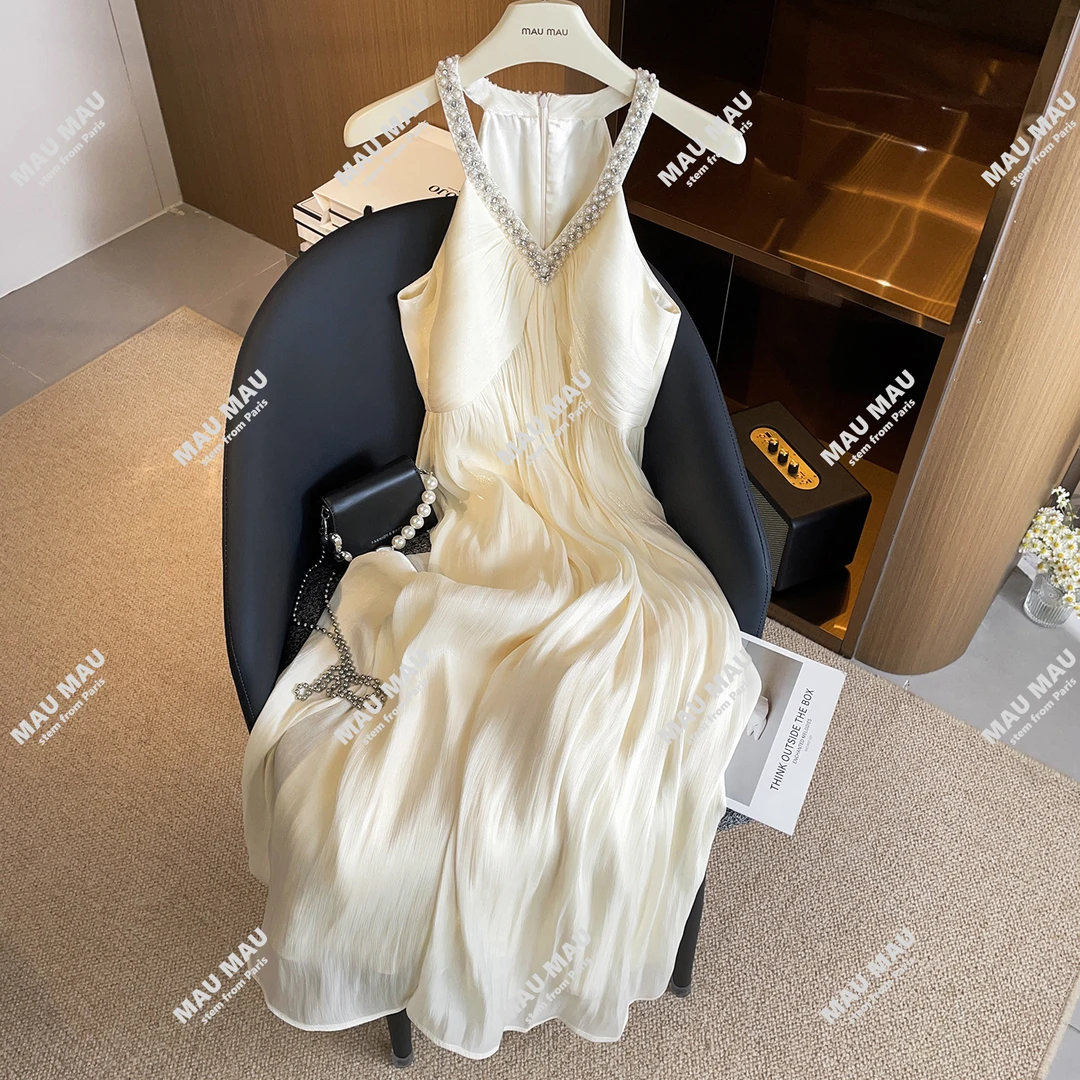 MIUMEN2025秋季新款千金风钉珠挂脖V领长款缎面连衣裙DY7960