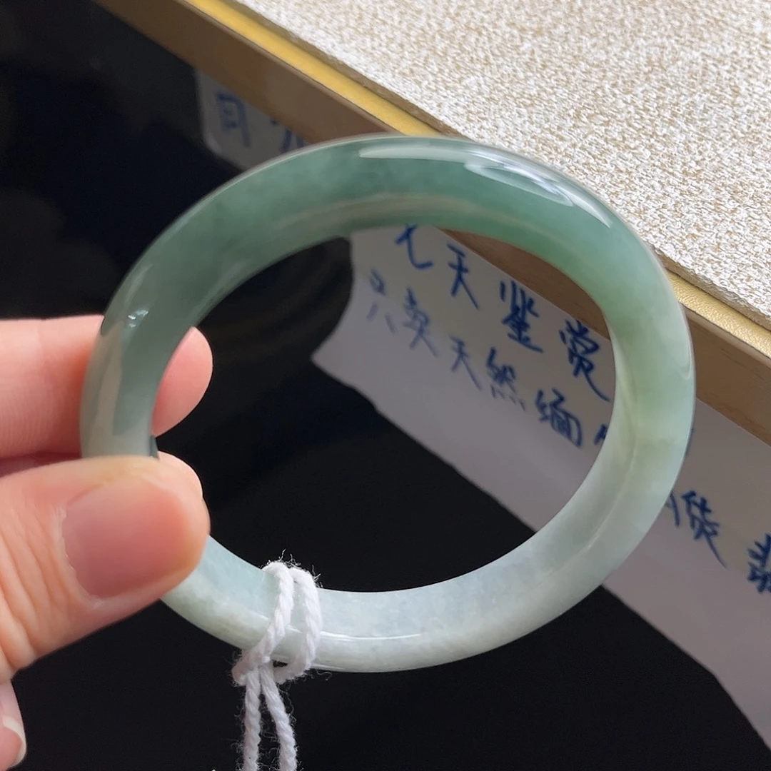 翡翠未镶嵌手镯手镯