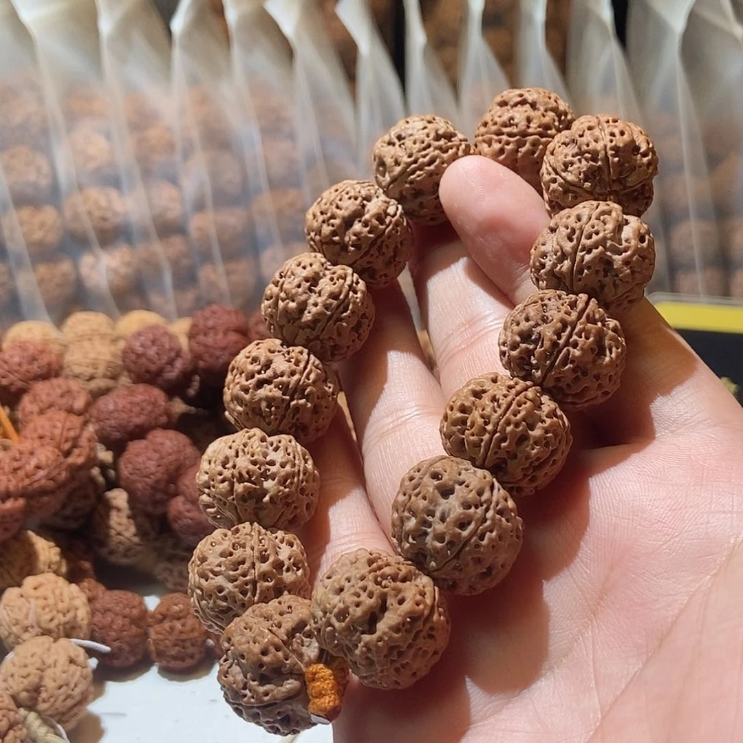 吊坠金刚菩提私人订制满肉镂空蜂王20mm