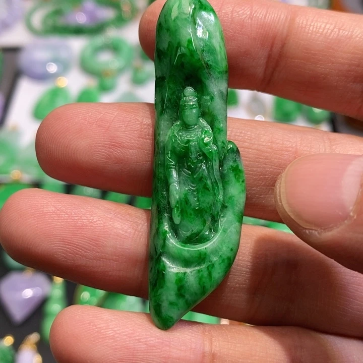 颈饰未镶嵌翡翠吊坠