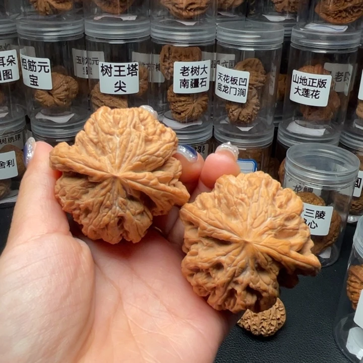 文玩核桃吊坠大粗筋49