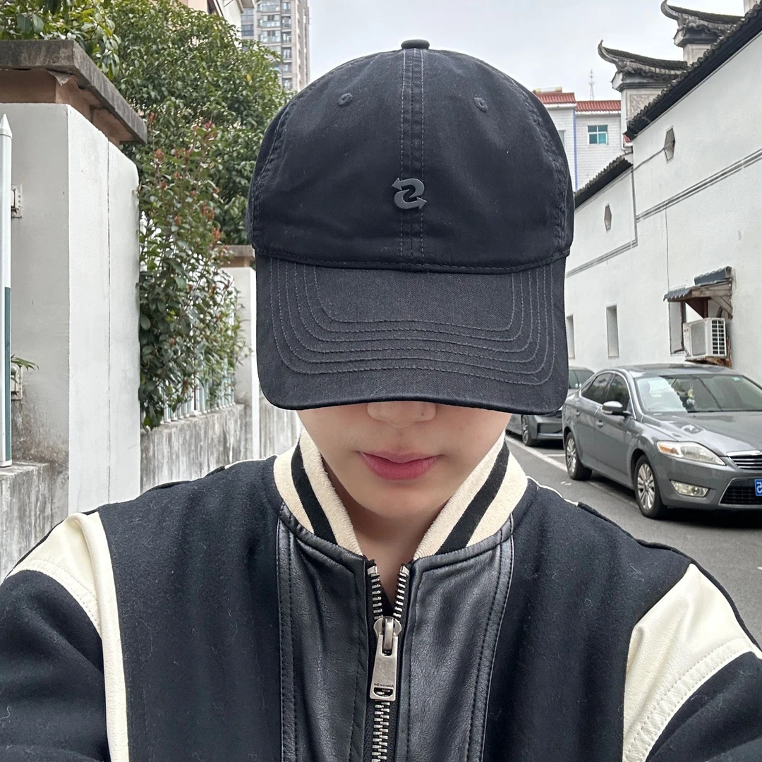 LEVMLON磨砂小标简约大帽檐高级感棒球帽百搭日常通勤情侣显脸小