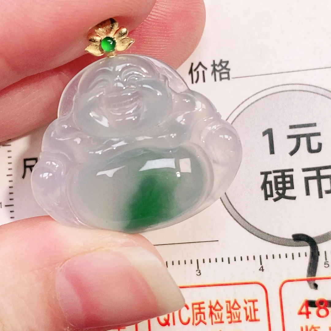 颈饰18K金镶嵌翡翠