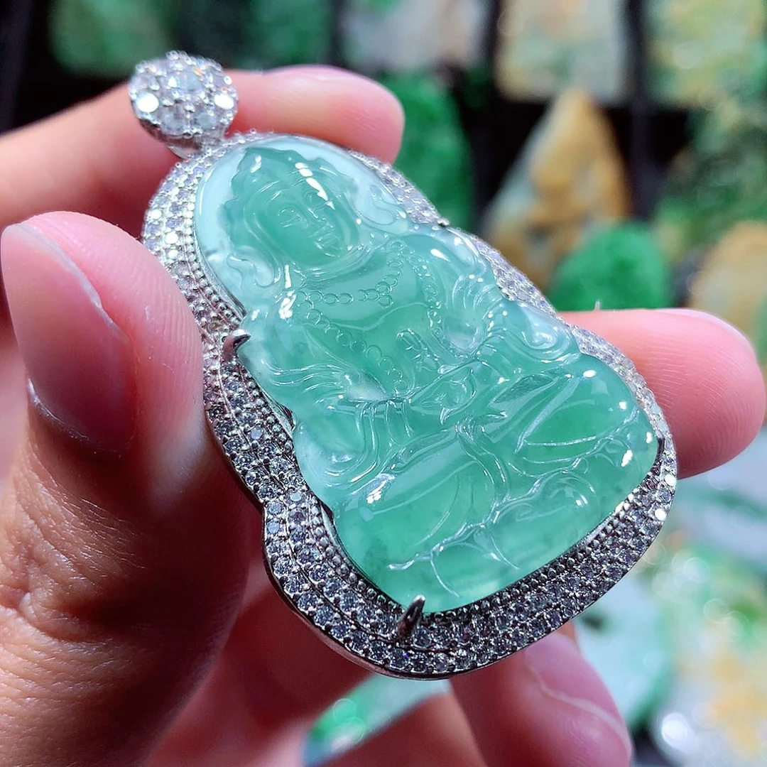 翡翠未镶嵌颈饰挂件