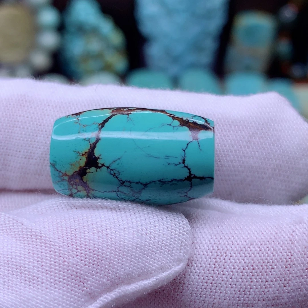 绿松石颈饰未镶嵌