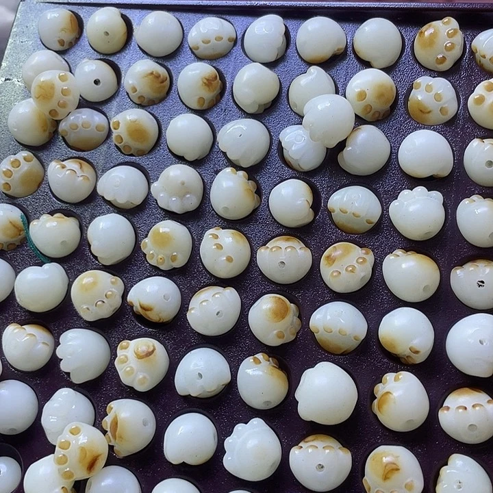 白玉菩提吊坠瑕疵炭烤猫爪六十关注➕牌宠十