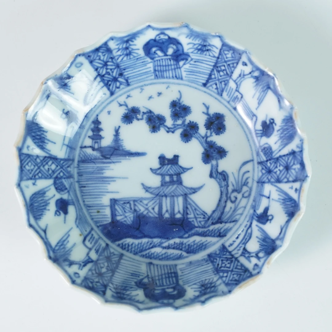 LABC251121031【十竹斋】清康熙高士山水青花花口赏盘