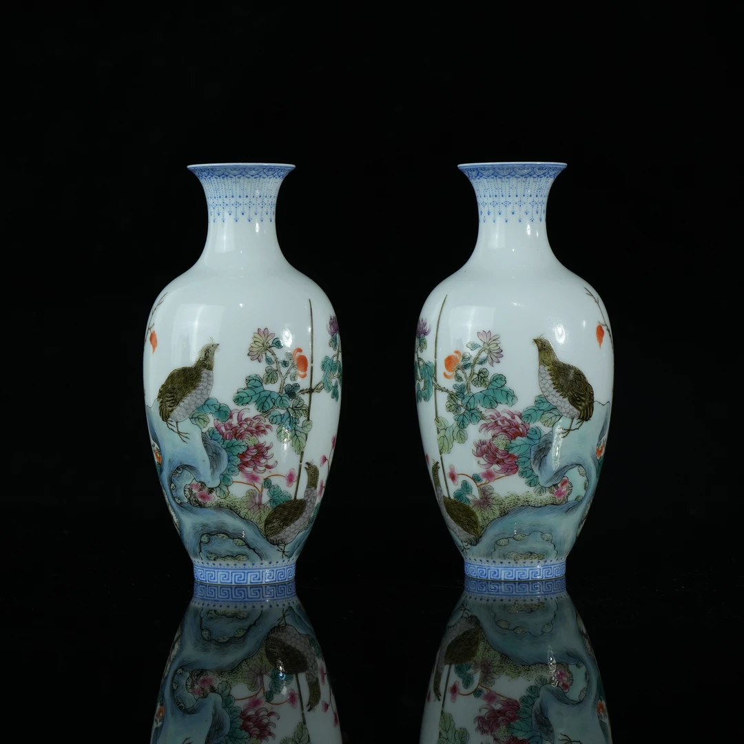 lot16378 5573 民国 珐琅彩安居乐业瓶一对 H:13