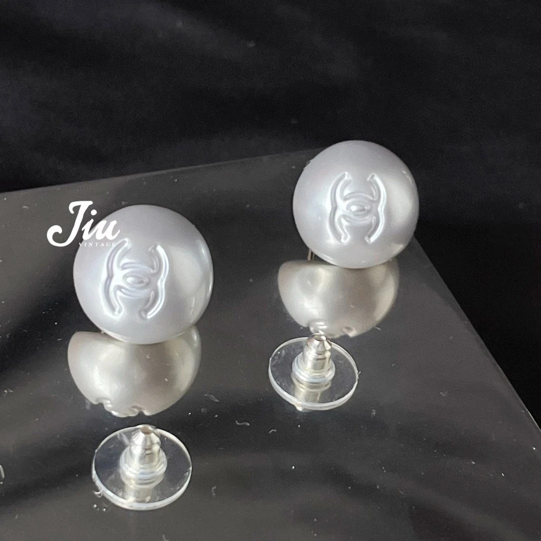 99新 Chanel/香奈儿 25c珍珠圆形耳钉闲置JM2-7498