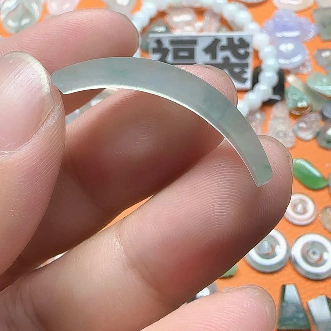 定制翡翠未镶嵌小**～翡翠