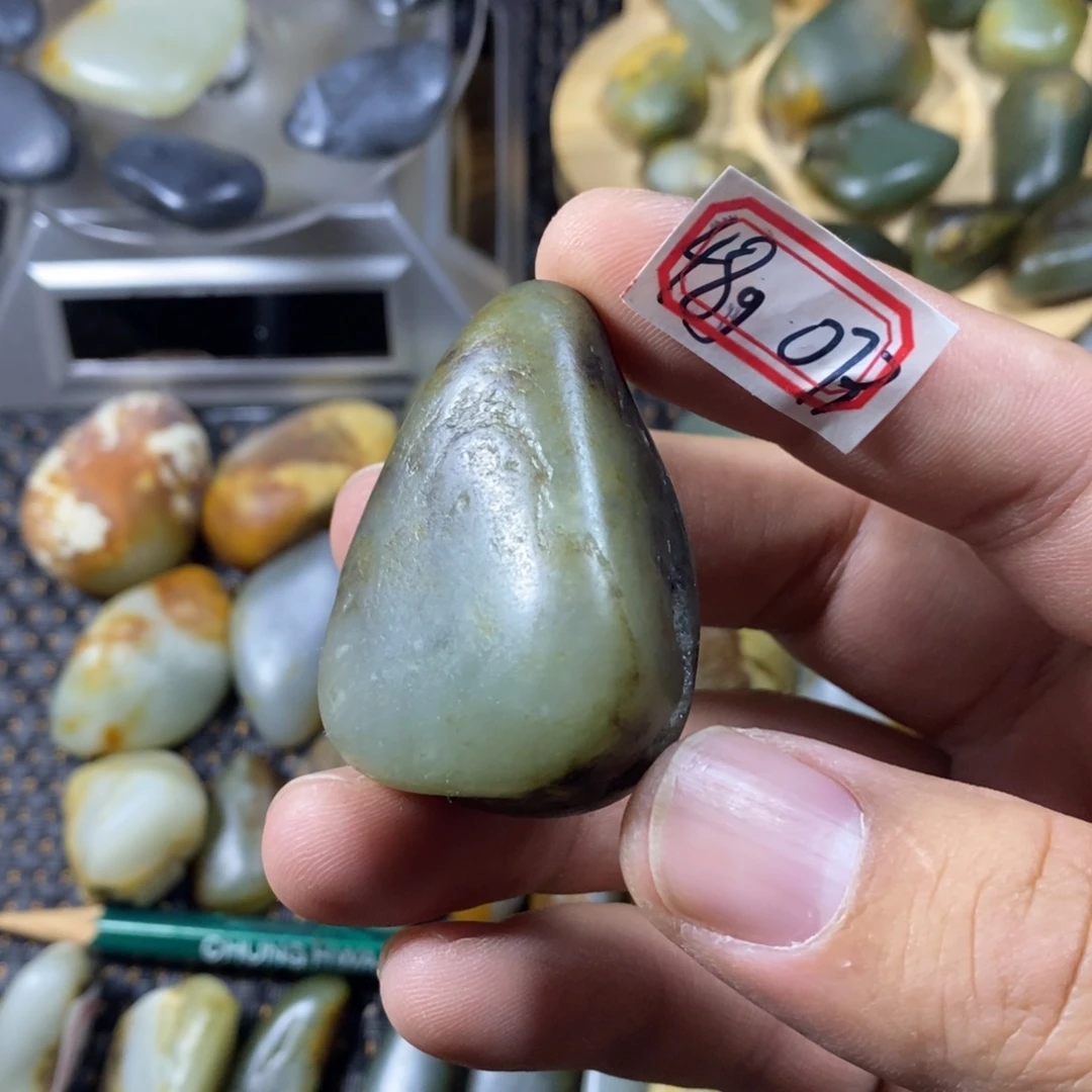 和田玉（糖玉）未镶嵌挂件