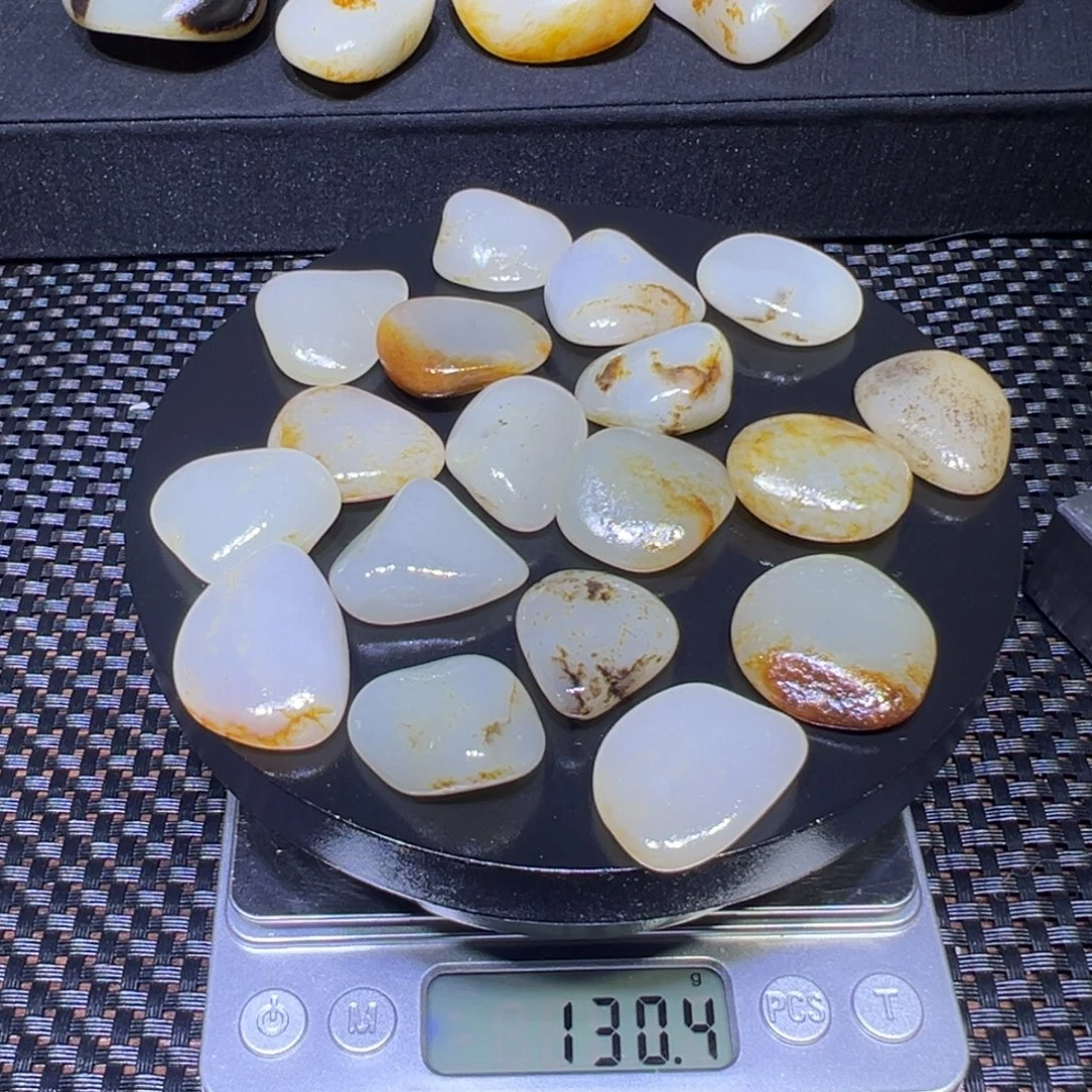 和田玉（子料）未镶嵌吊坠(不含链)130克