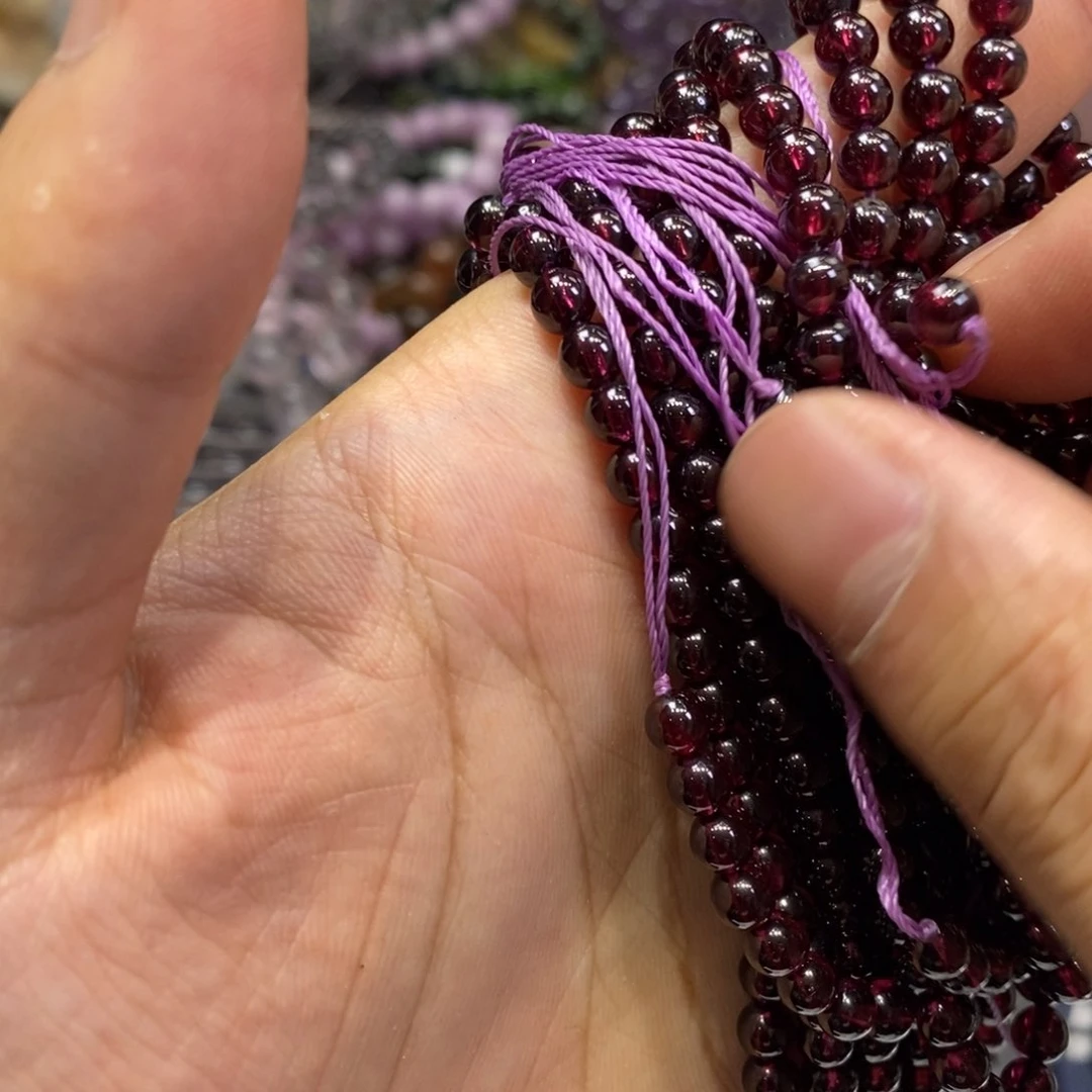 水晶手链未镶嵌石榴石