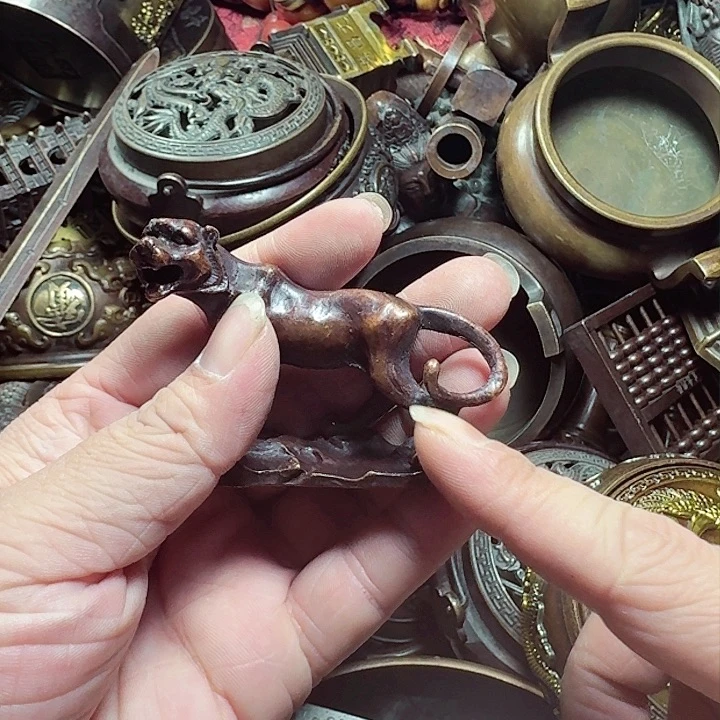 铜器摆件收收藏藏