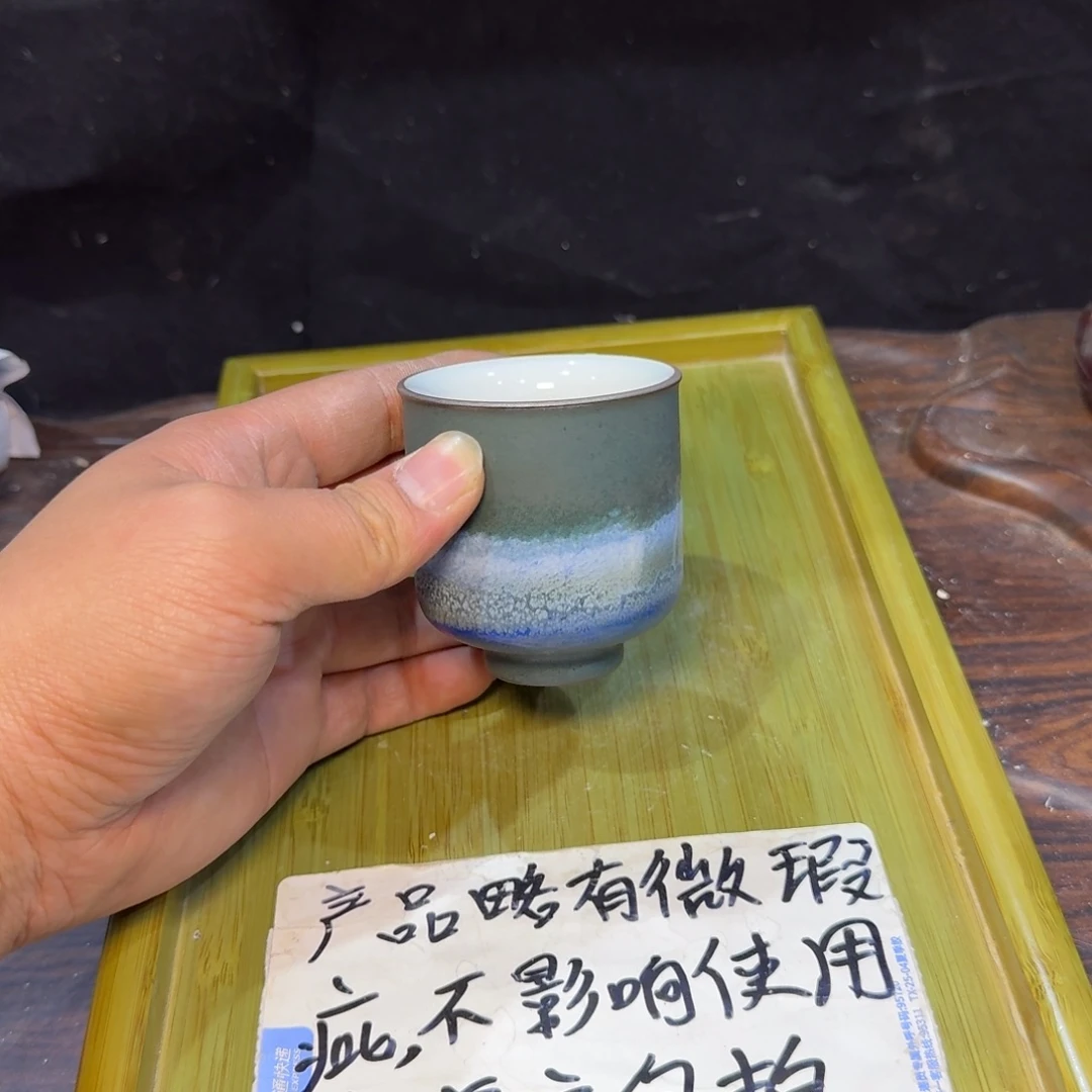 微瑕疵介意勿拍陶瓷器皿W989