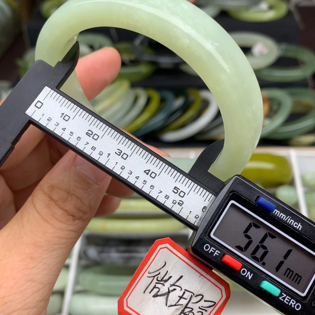 未镶嵌蛇纹石玉手镯705