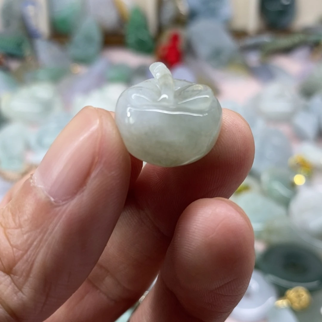 颈饰未镶嵌翡翠天然