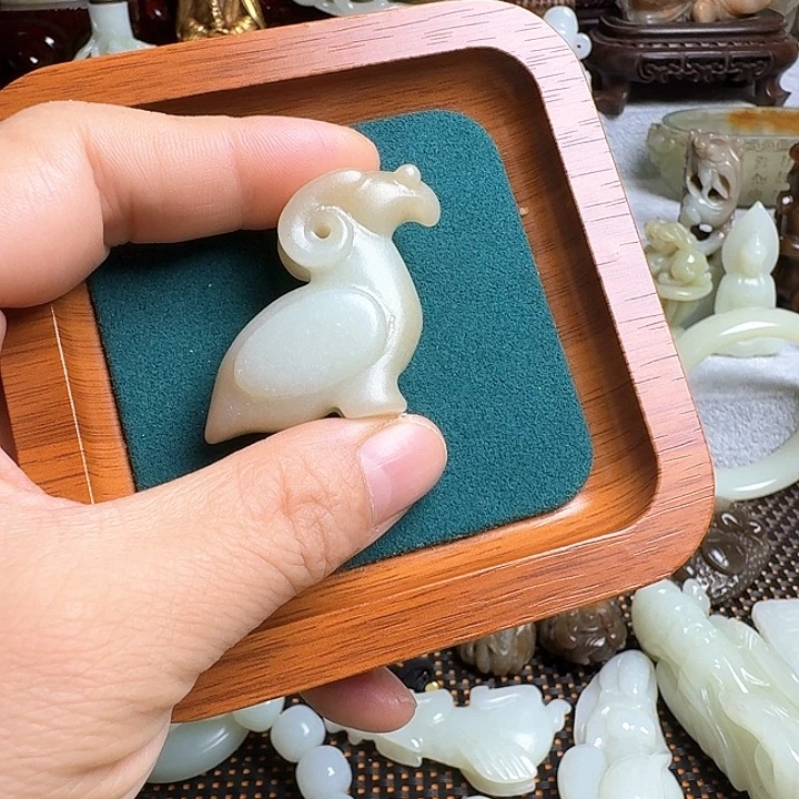 华***哥瓷片新号开播瓷盘一件