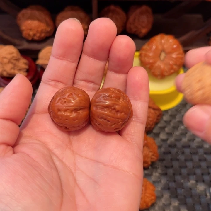 文玩核桃吊坠万**程小南瓜25