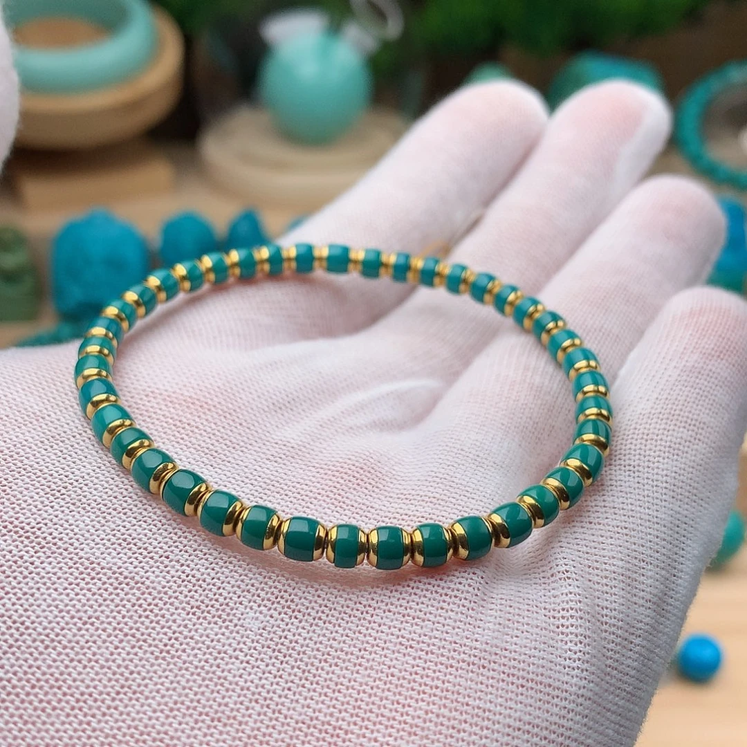 绿松石未镶嵌颈饰