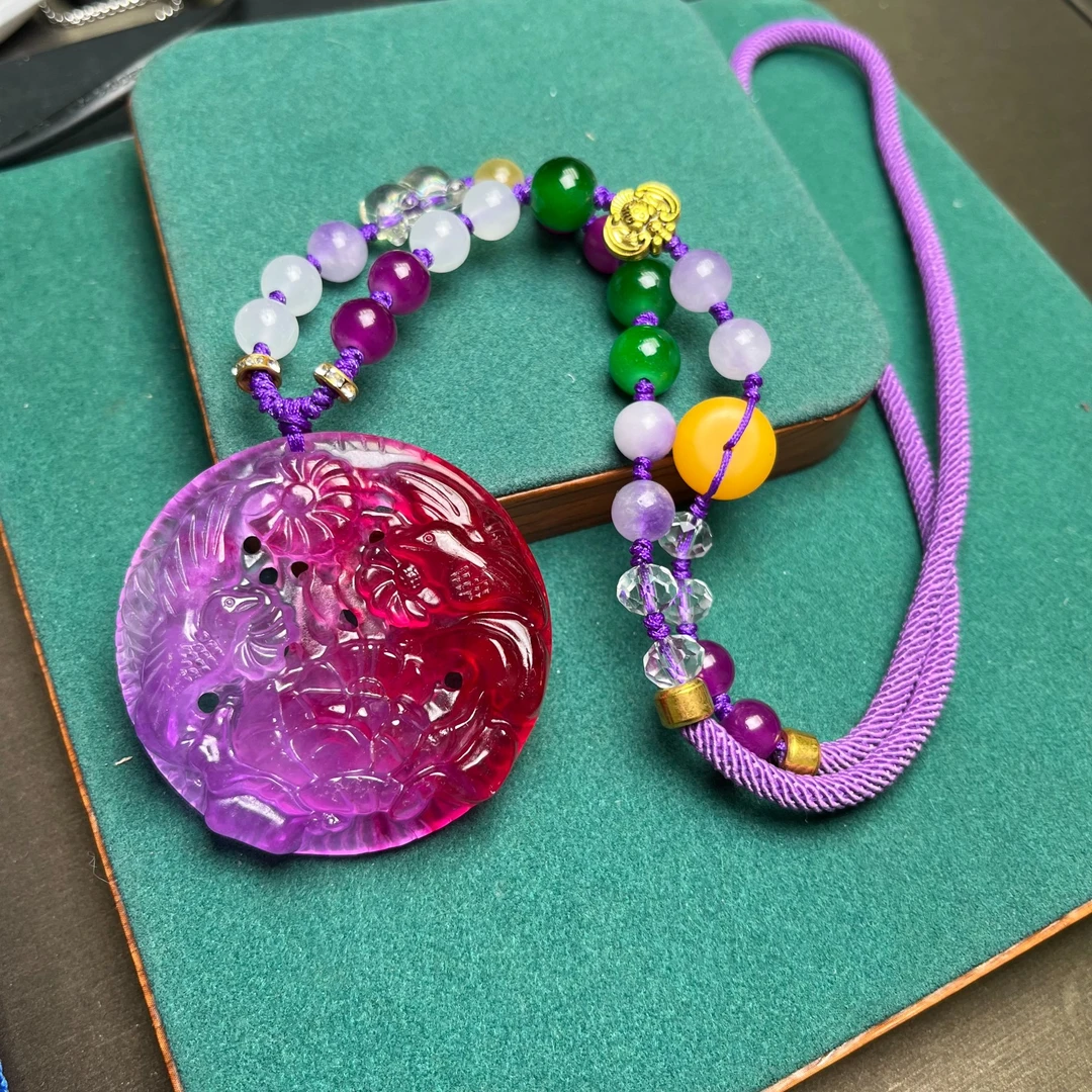 主播推荐 双色镂空雕刻圆牌项链A1496