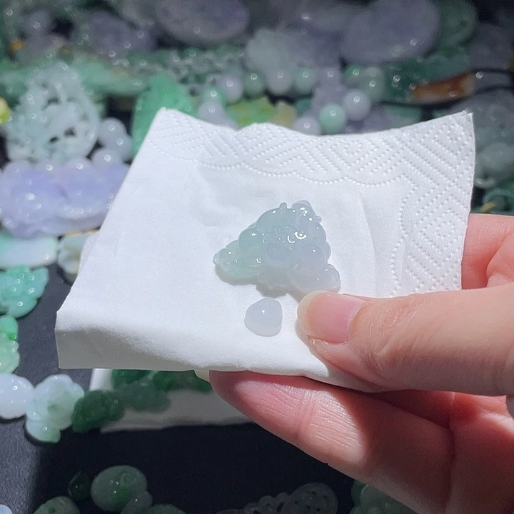 颈饰未镶嵌翡翠天