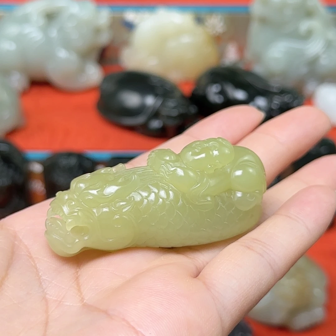 未镶嵌和田玉挂件