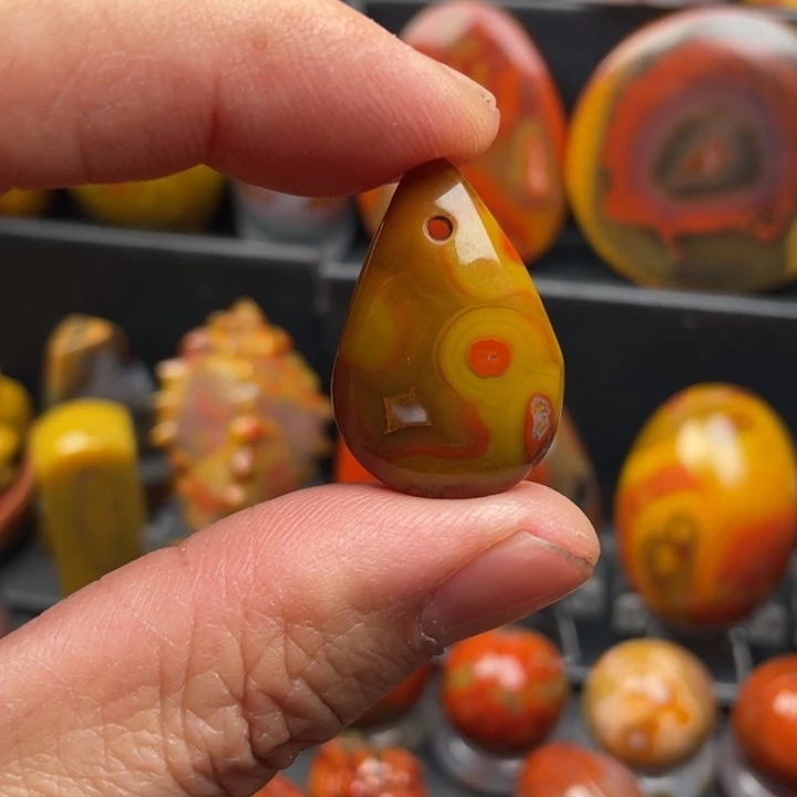 玛瑙/玉髓颈饰未镶嵌