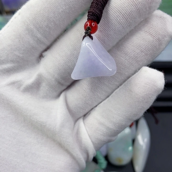 翡翠未镶嵌挂件片料