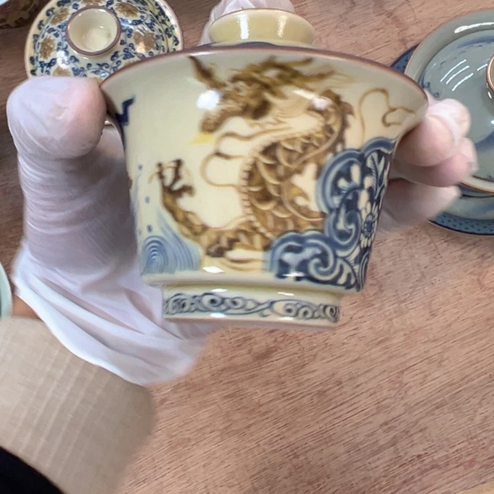 瓷片釉里金穿花龙马蹄盖碗全品