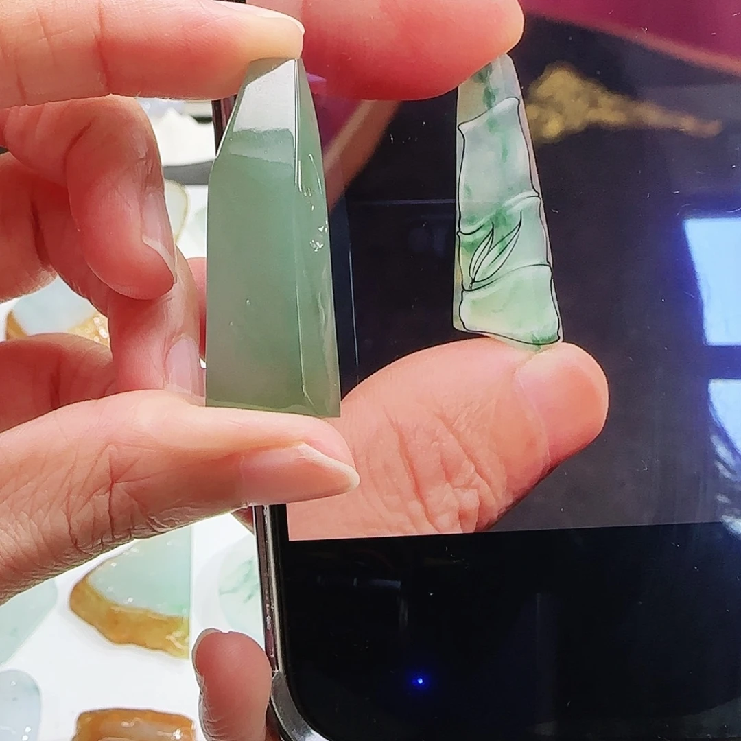 定制翡翠未镶嵌缅甸翡翠挂件