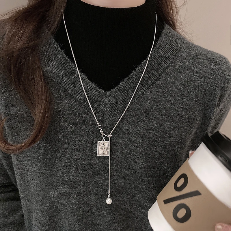 钛钢项链 小众设计小蛇吊坠项链钛钢不掉色个性毛衣链高级感配饰