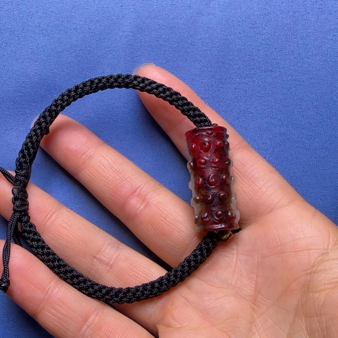 李***)和田玉未镶嵌颈饰