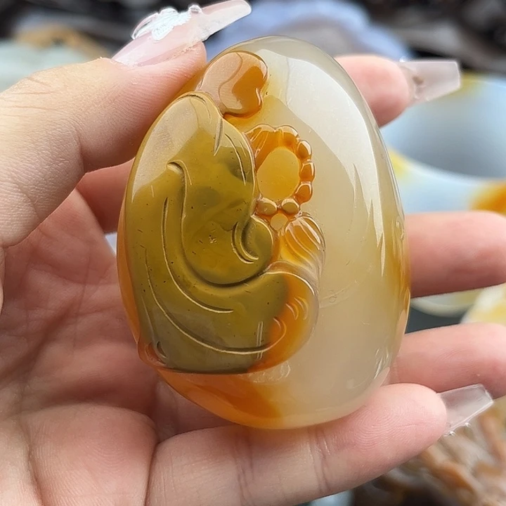 舒***克玛瑙未镶嵌手饰玛瑙