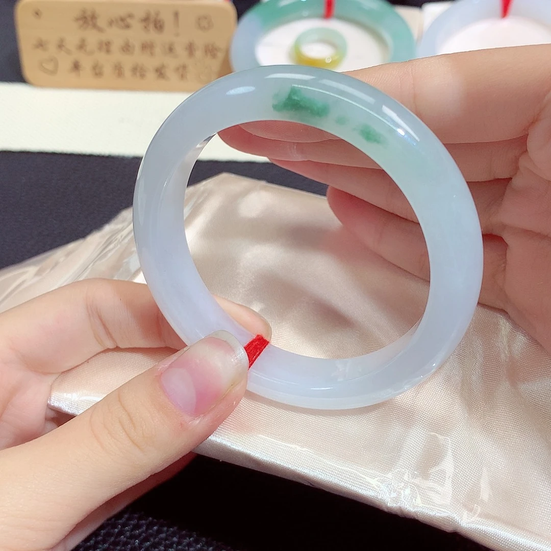 翡翠未镶嵌手镯1211