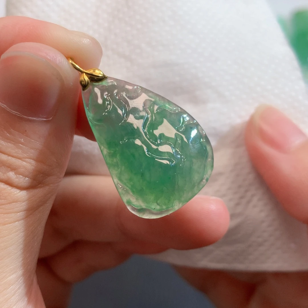 翡翠未镶嵌吊坠(不含链)2946