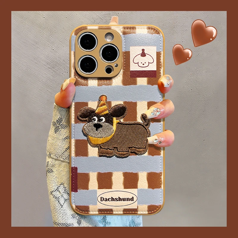 壹拼接刺绣小狗适用苹果17promax手机壳新女款16pro咖色全包防摔