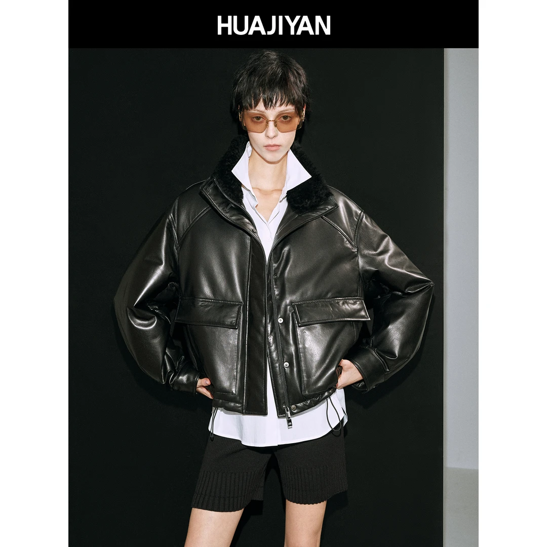 华吉言/HUAJIYAN【曼彻斯特】羊皮面进口拉贡泰迪毛领90鹅绒服