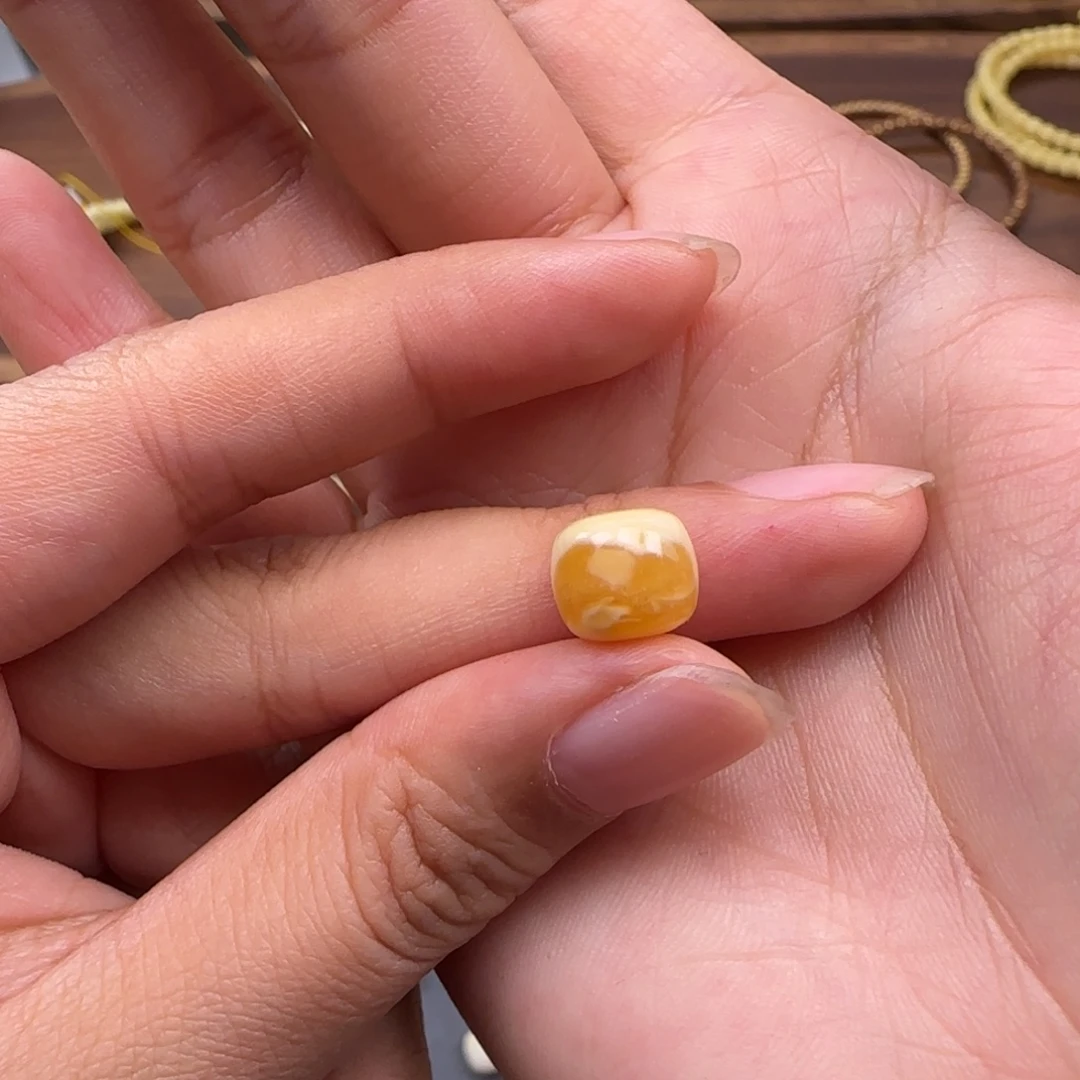 琥珀未镶嵌珠宝奇石9.5mm