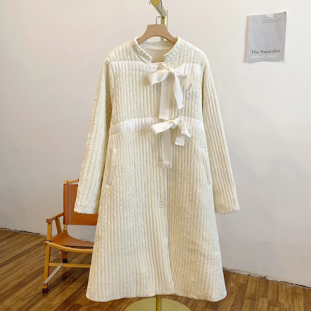 丝绒白巧C5124夹棉丝绒蝴蝶结系带立领长款棉衣