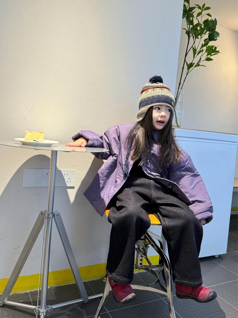 小思家冬季女童厚款韩版宽松紫色棉服外套牛仔加绒裤套装