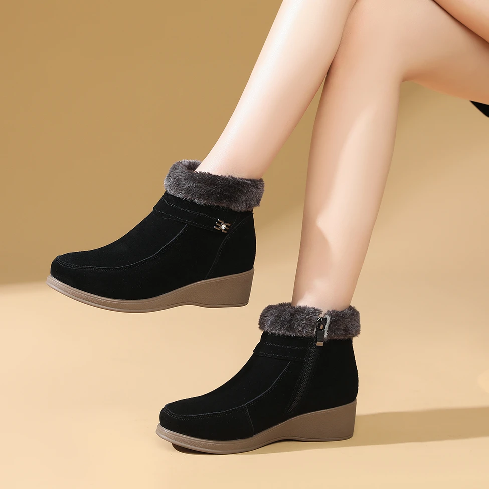 真皮保暖雪地靴女冬季新款妈妈皮毛棉鞋一体防滑加绒加厚厚底短靴