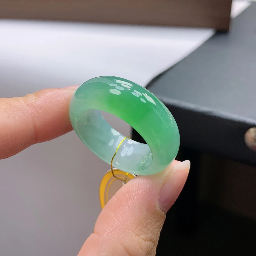 22号圈天然缅甸翡翠A货轮胎翡翠戒指19.8*9.2*4.7mm