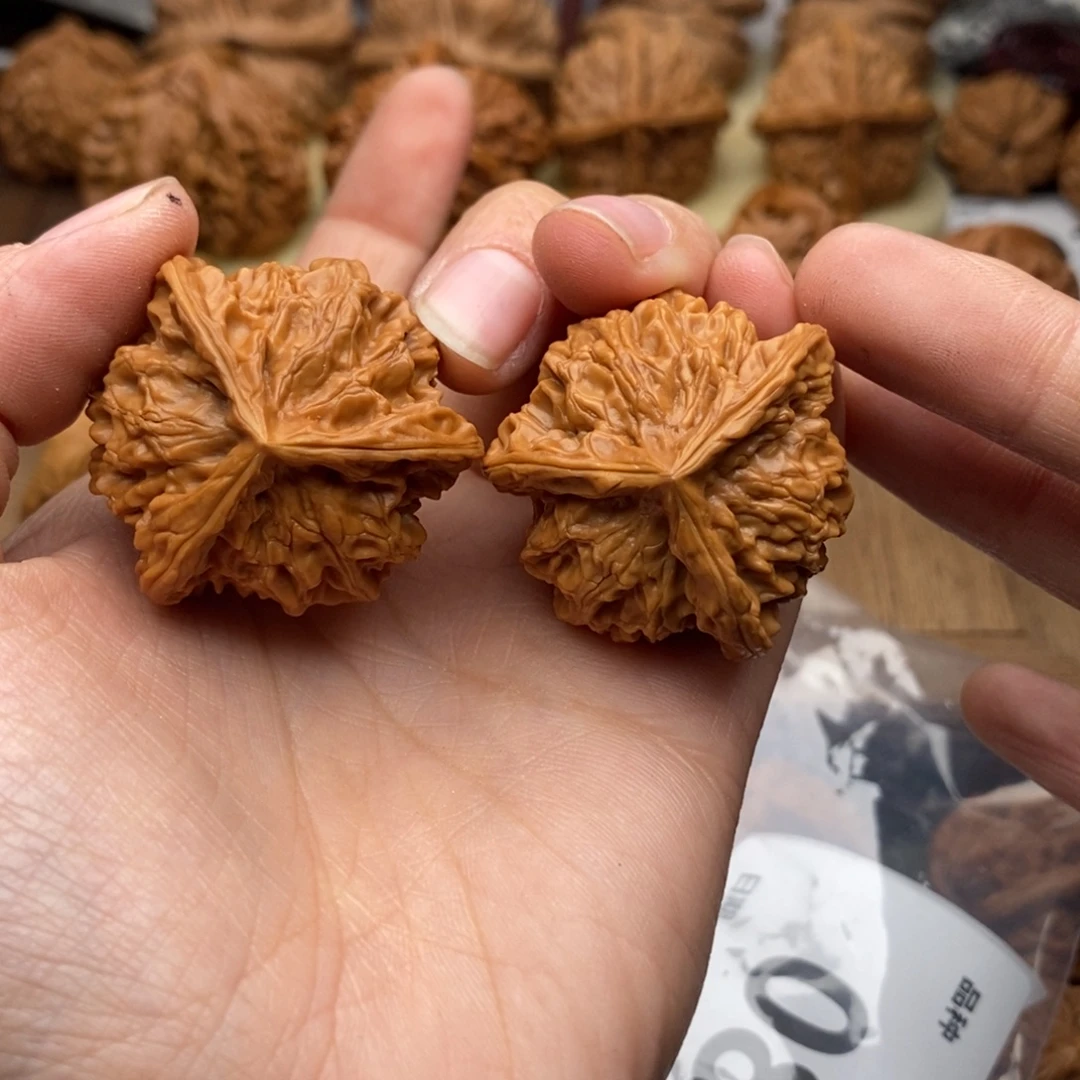 文玩核桃把件086号36盘山