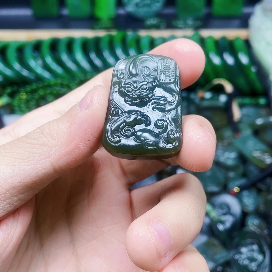 和田玉未镶嵌挂件