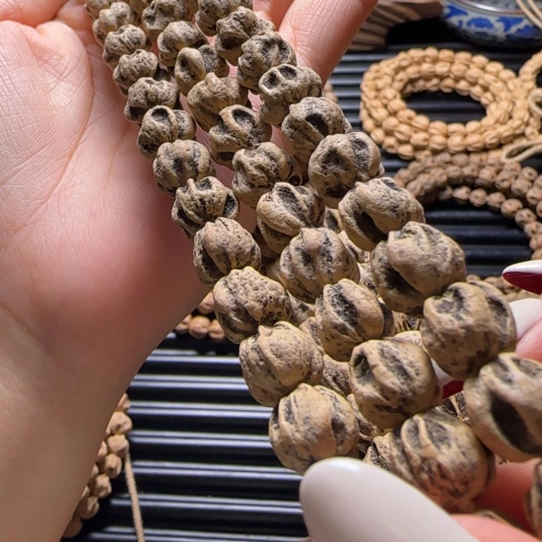 【闪购商品】吊坠柏香籽/百香籽不*易