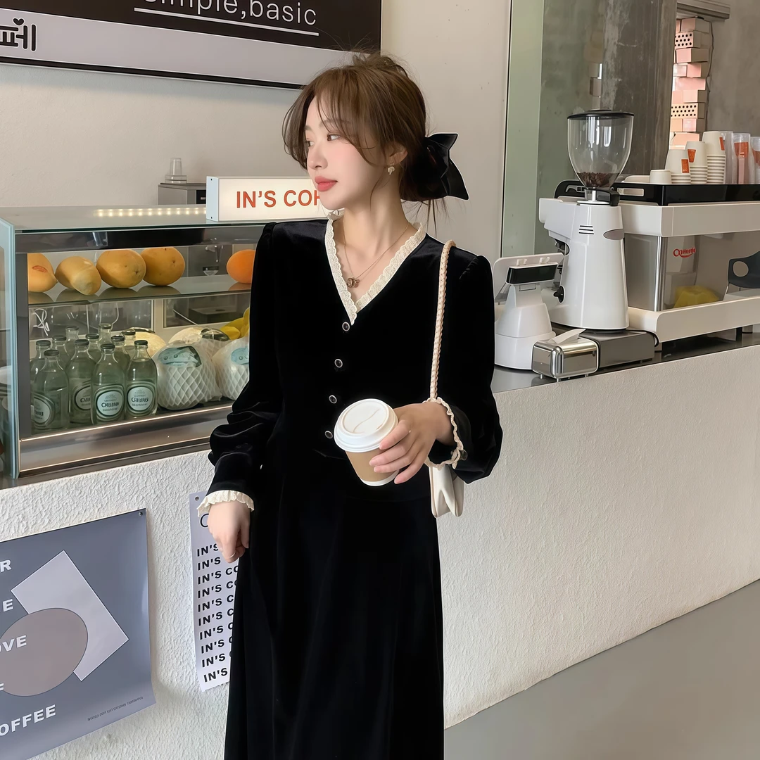 （灯芯绒花边款）长袖秋冬V领连衣裙韩系感T恤裙黑色法式赫本风