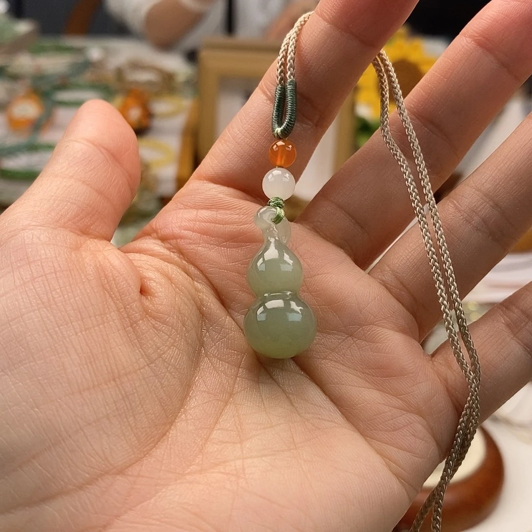 和田玉吊坠(不含链)未镶嵌