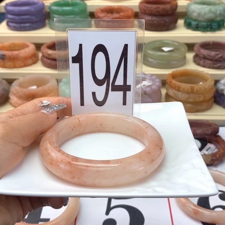 石英岩玉未镶嵌手镯64